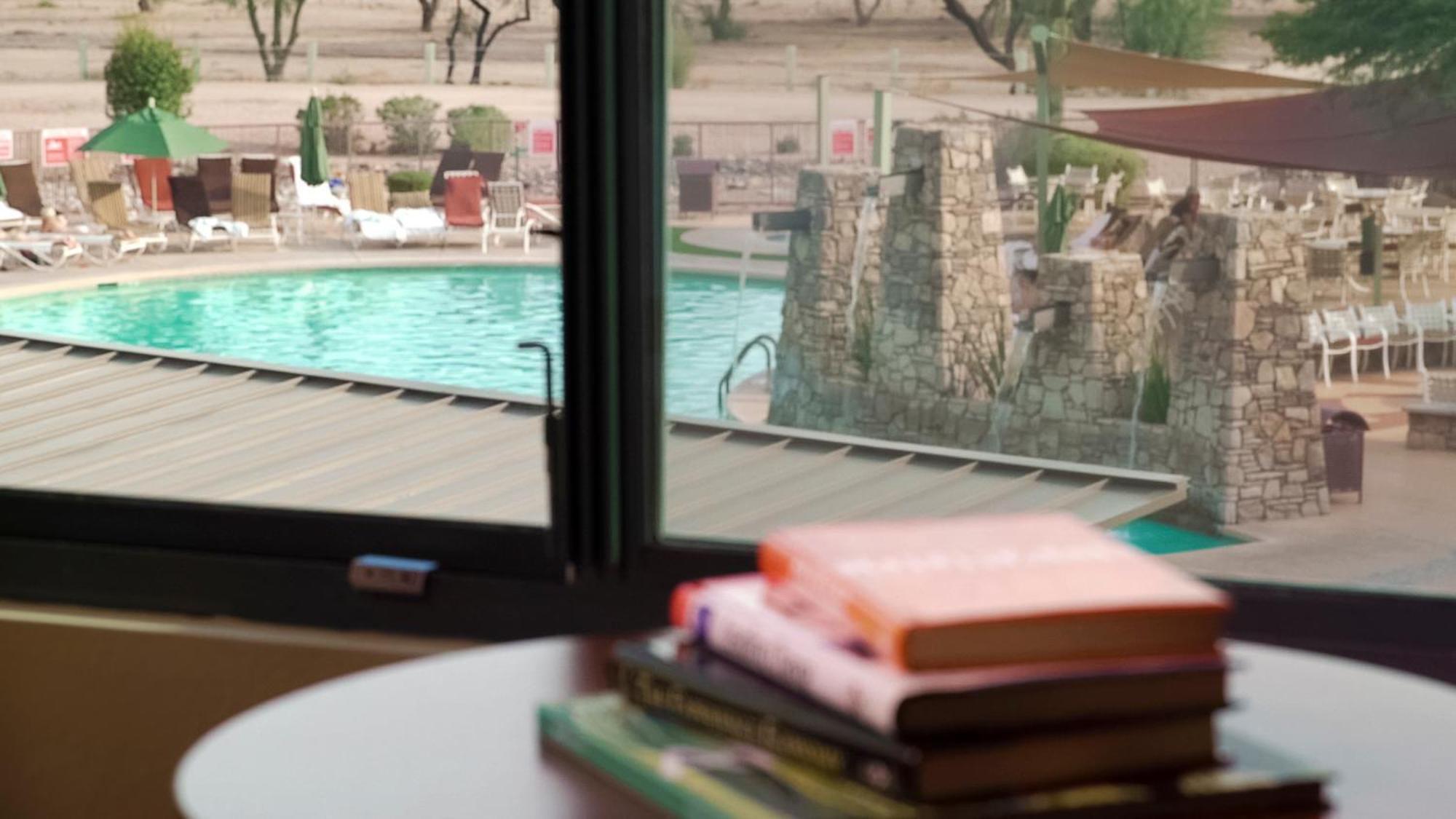 Deluxe Queen Room Pool View
